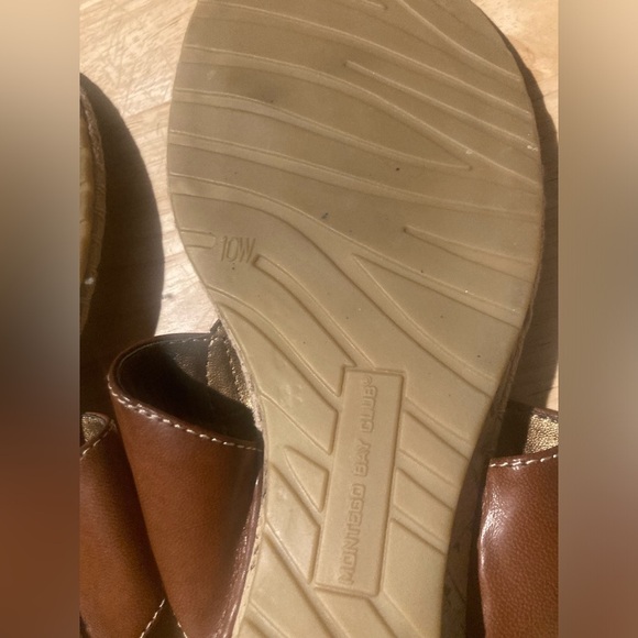 Montego Bay Club sandal in Good condition in size 10W. See pictures for detail - Picture 5 of 10